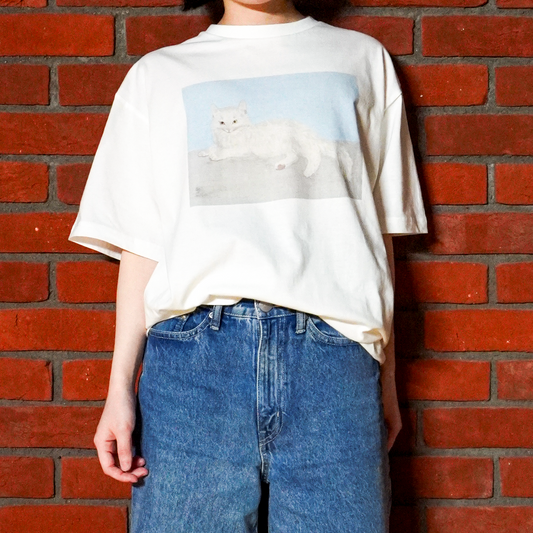 Tシャツ 横たわる猫 (S)